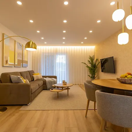 Luxury Pine Tree - Golf & Tennis Court & Pools شقة