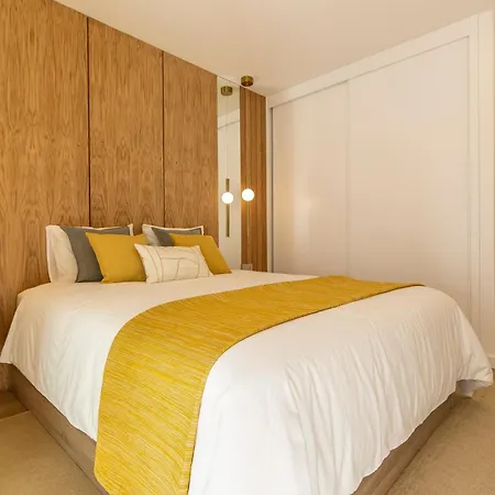 Luxury Pine Tree - Golf & Tennis Court & Pools شقة